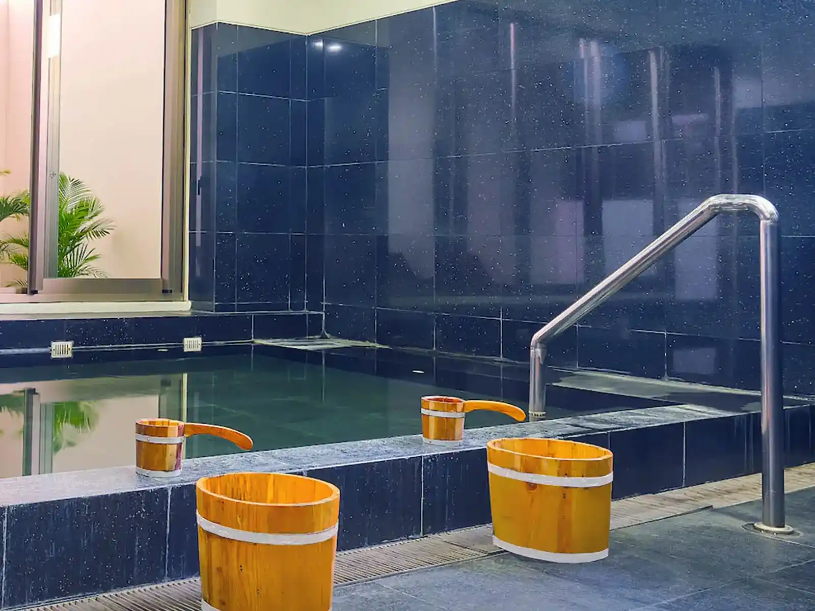 Le Premier Hotel Kota Deltamas - Ofuro