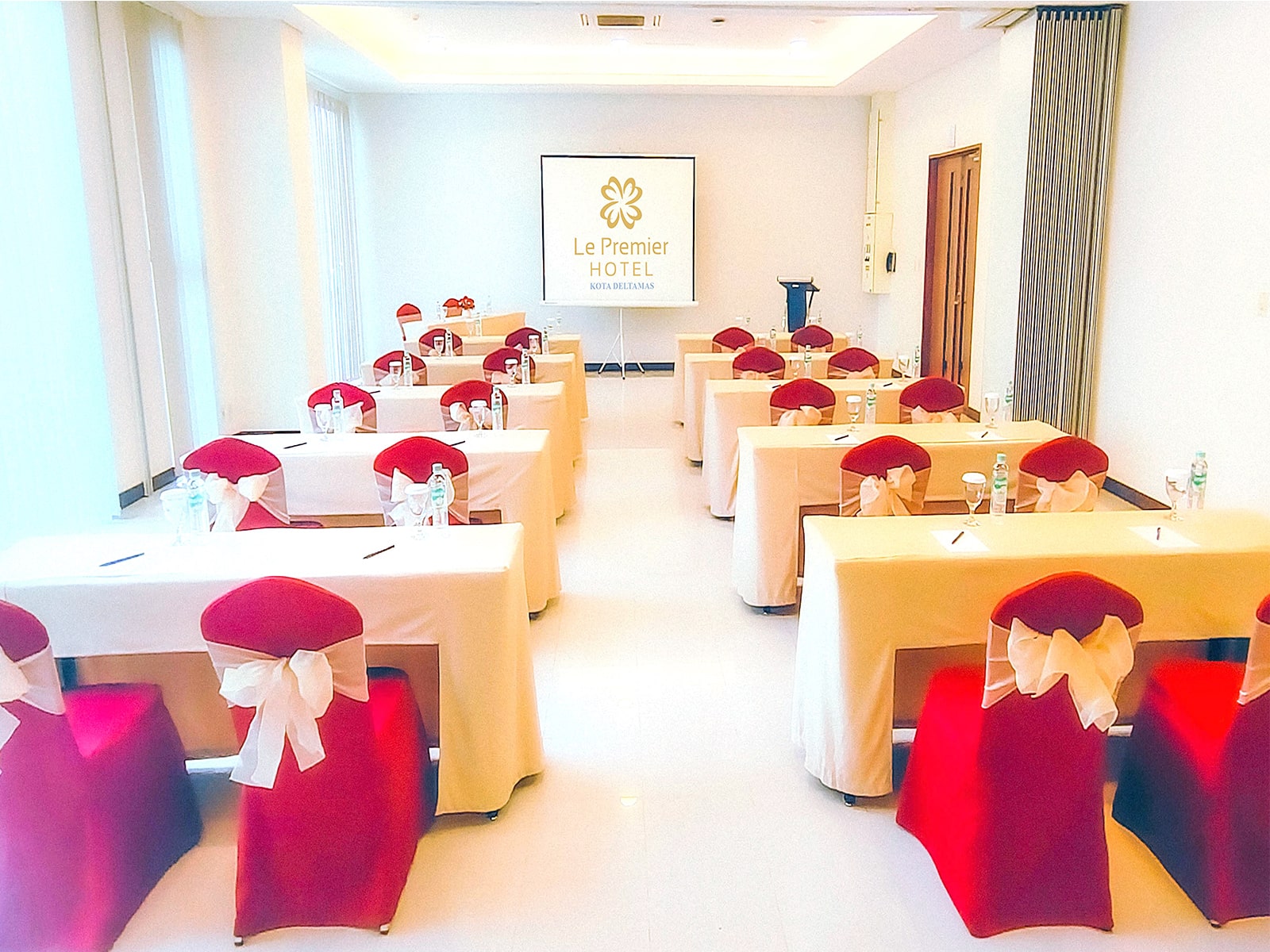 Sewa Meeting Room Hotel Cikarang