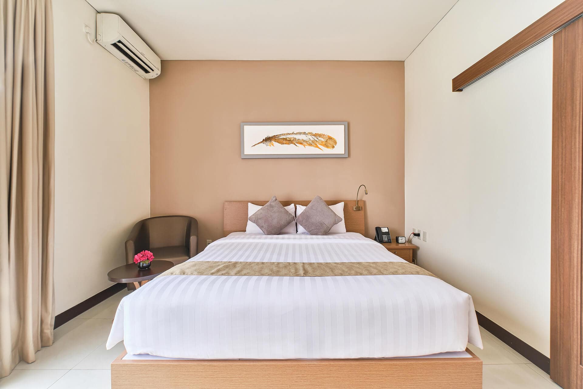 Le Premier Hotel Kota Deltamas